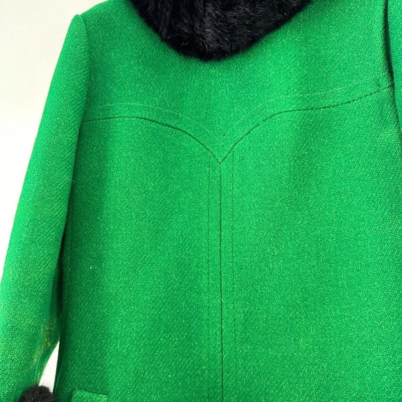 Black Fur Collar Cuff Green Modern Deb Coat 1960s Womans Small - Picture 2 of 16